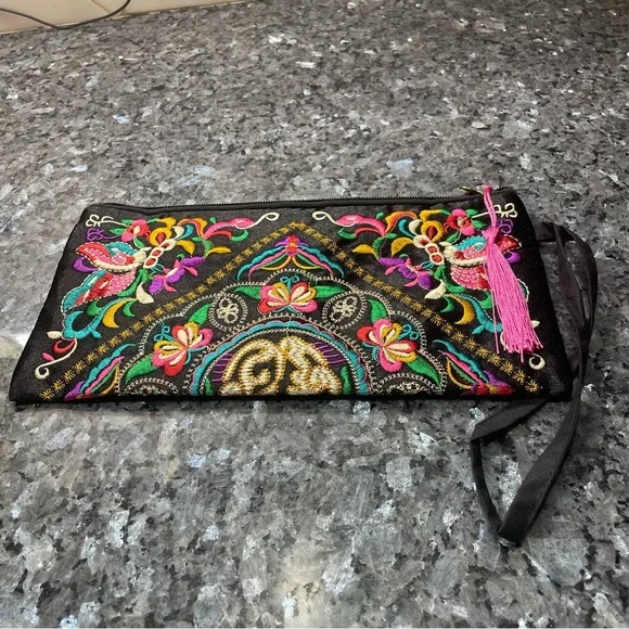Embroidered Tibetan colorful butterfly clutch / NWOT - Picture 4 of 7